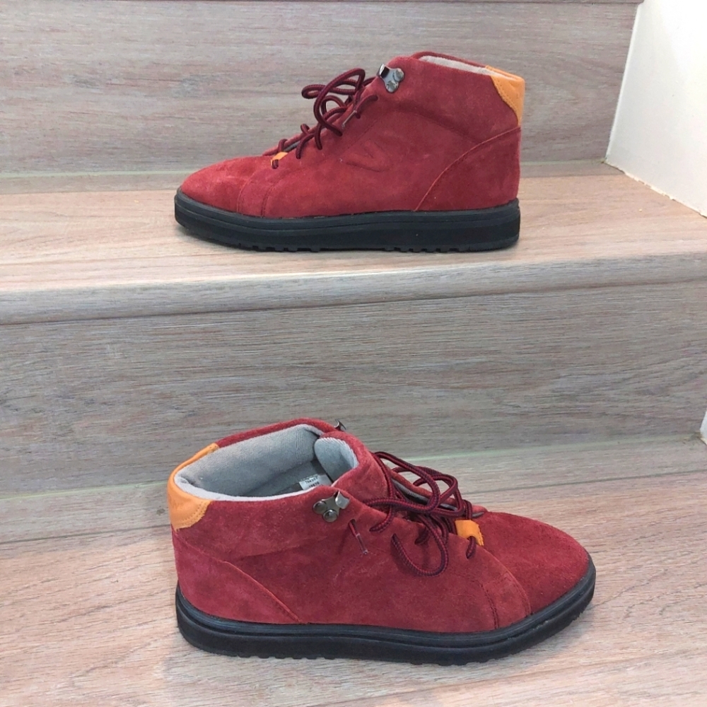 TRETORN Woman Red and Brown Boots Size 8.5